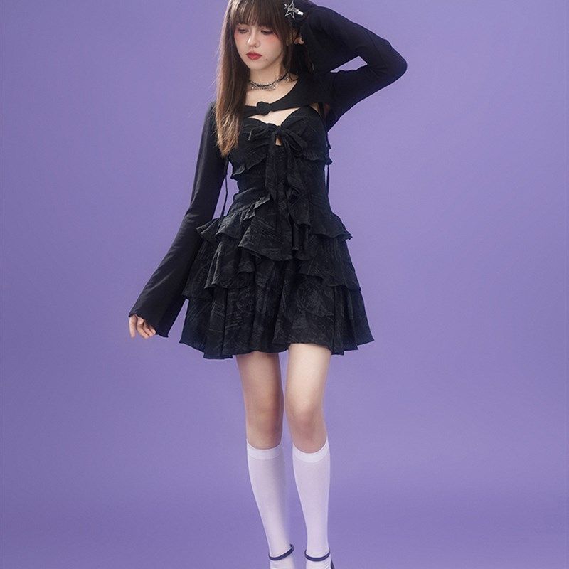 SagiDolls少女斗志拯救衣橱!暗黑玫瑰短款百搭长袖罩衫防晒衫外套,淘宝优惠券,粉丝福利购,淘宝优惠卷