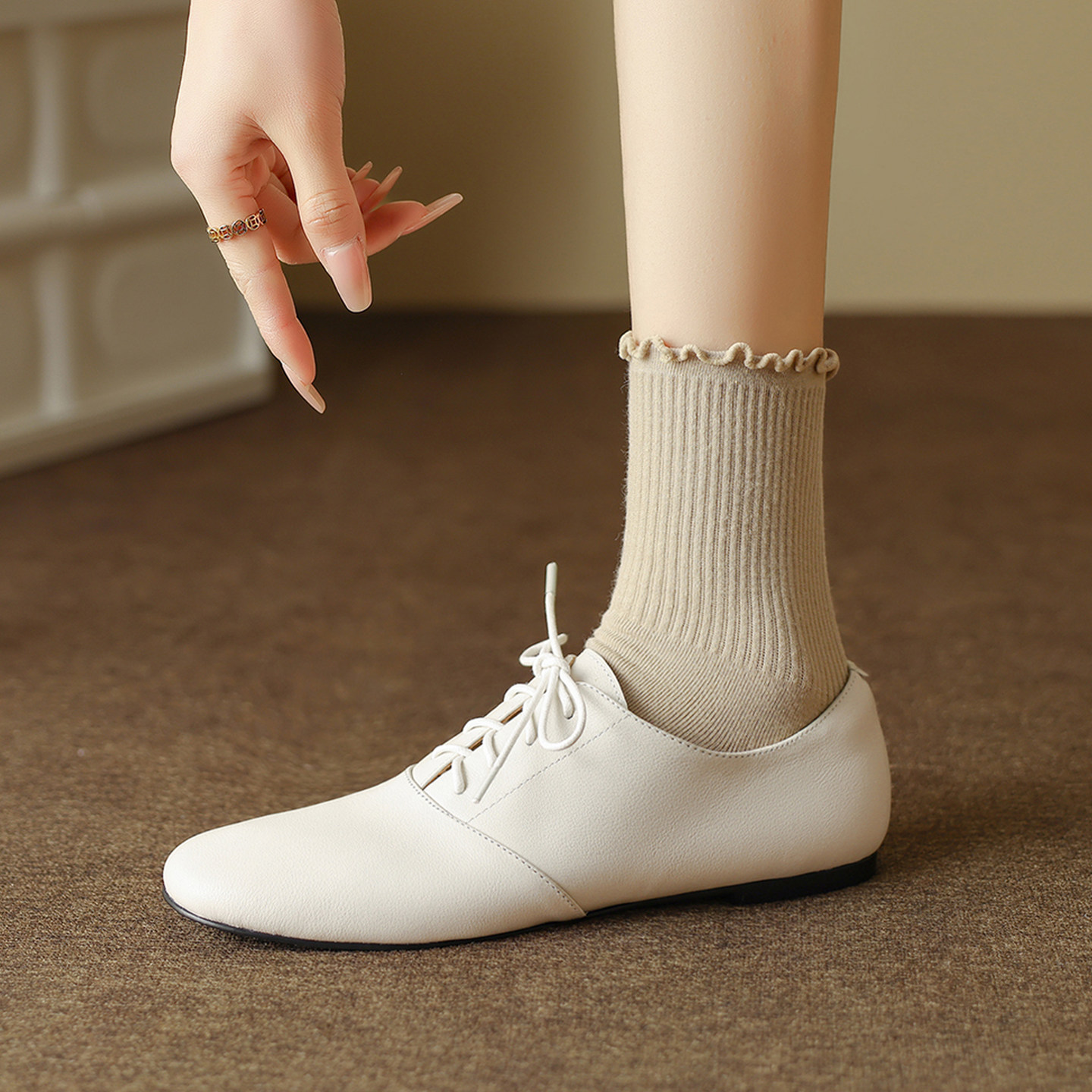 简约风系带深口单鞋女真皮小白鞋平底百搭通勤鞋,淘宝优惠券,粉丝福利购,淘宝优惠卷