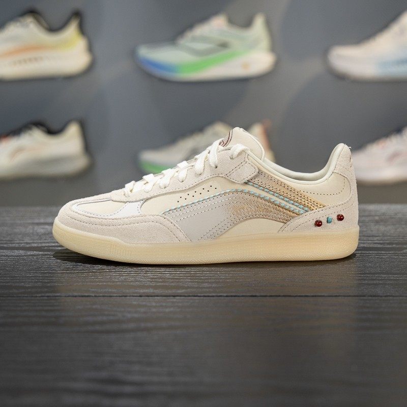 李宁正品中国文化系列故宫联名女子舒适透气运动板鞋AGCW126-1,淘宝优惠券,粉丝福利购,淘宝优惠卷