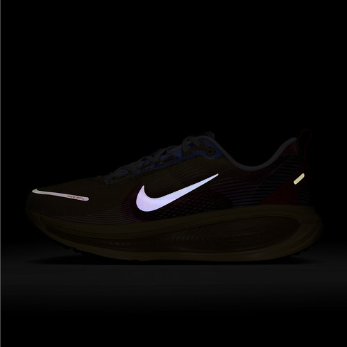 Nike/耐克正品Vomero 18 SE 男士柔软透气跑步鞋IH3576-999 - 图2