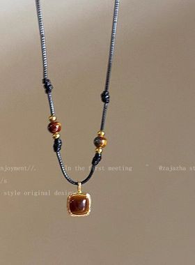 虎眼石吊坠皮绳项链女秋冬中古