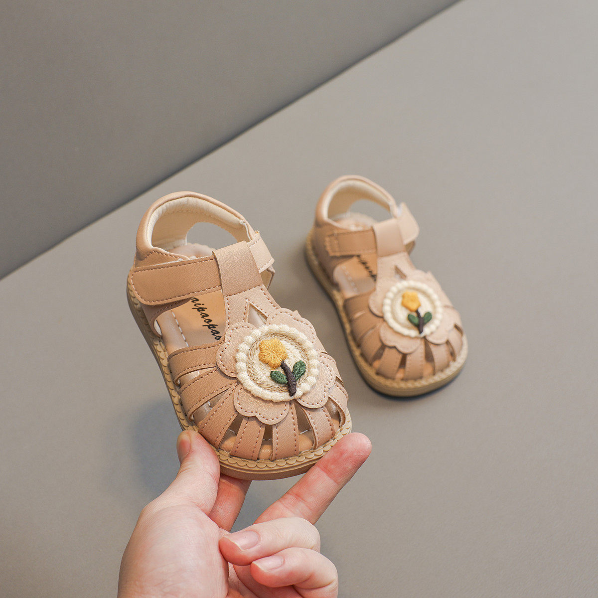 女宝宝软底学步凉鞋2025年夏季新款儿童时尚绣花公主凉鞋沙滩凉鞋,淘宝优惠券,粉丝福利购,淘宝优惠卷