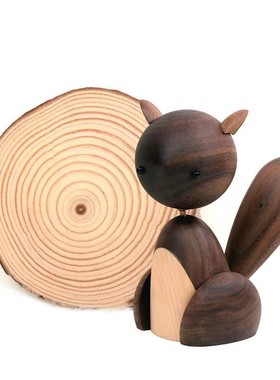 北欧风格丹麦设计木偶小松鼠