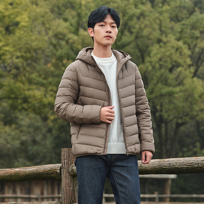 坦博尔秋季2025新款连帽短款便携轻薄羽绒服男士潮流保暖秋冬外套