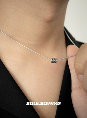 项链男款钛钢棋盘小蛮腰锁骨链不掉色设计感小众高级感痞帅百搭链