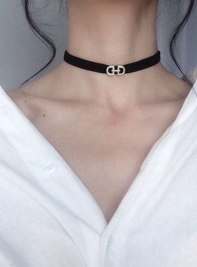 黑色绳项链女锁骨链轻奢小众颈带感配饰2023年新款脖颈链项圈