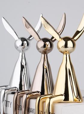 现代坐姿银色电镀小兔子装饰摆件轻奢风家居桌面坐着饰品乔迁新居