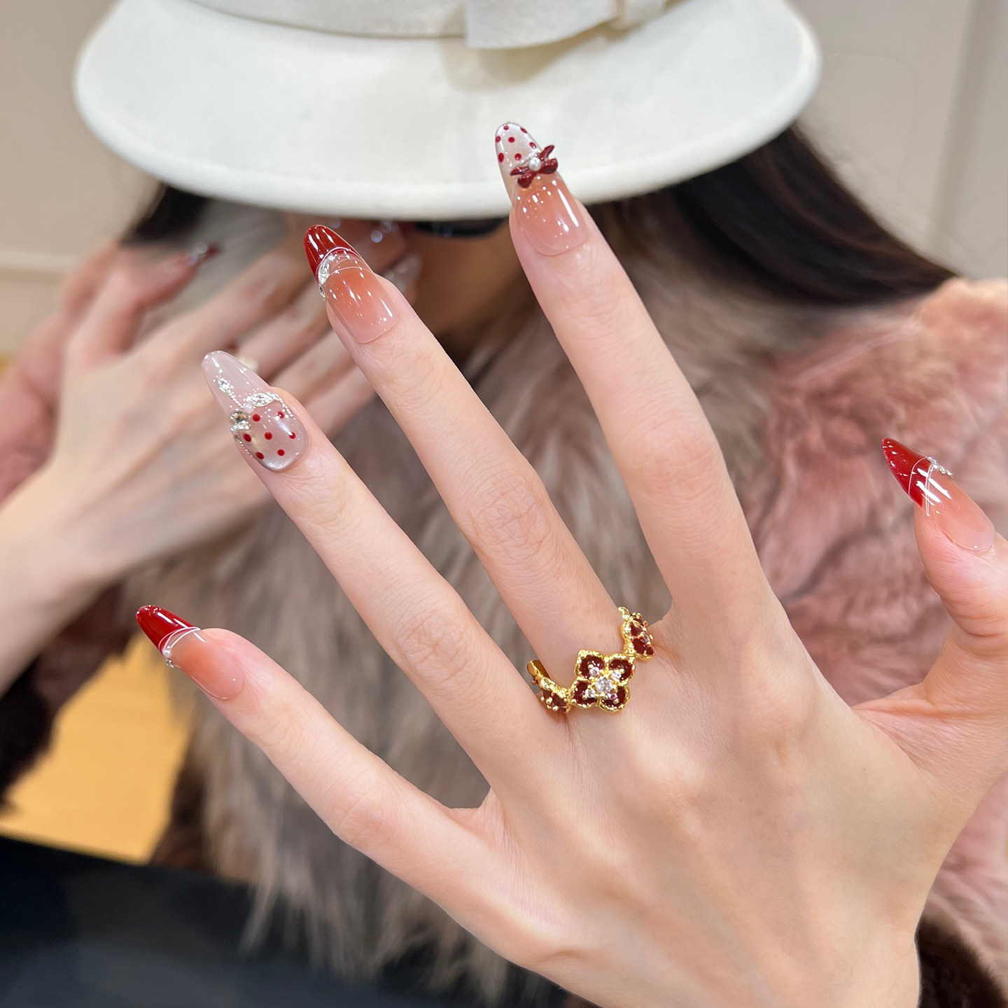 植兔红色渐变猫眼美甲穿戴甲波点蝴蝶结新年高级感新娘婚甲中长款,淘宝优惠券,粉丝福利购,淘宝优惠卷