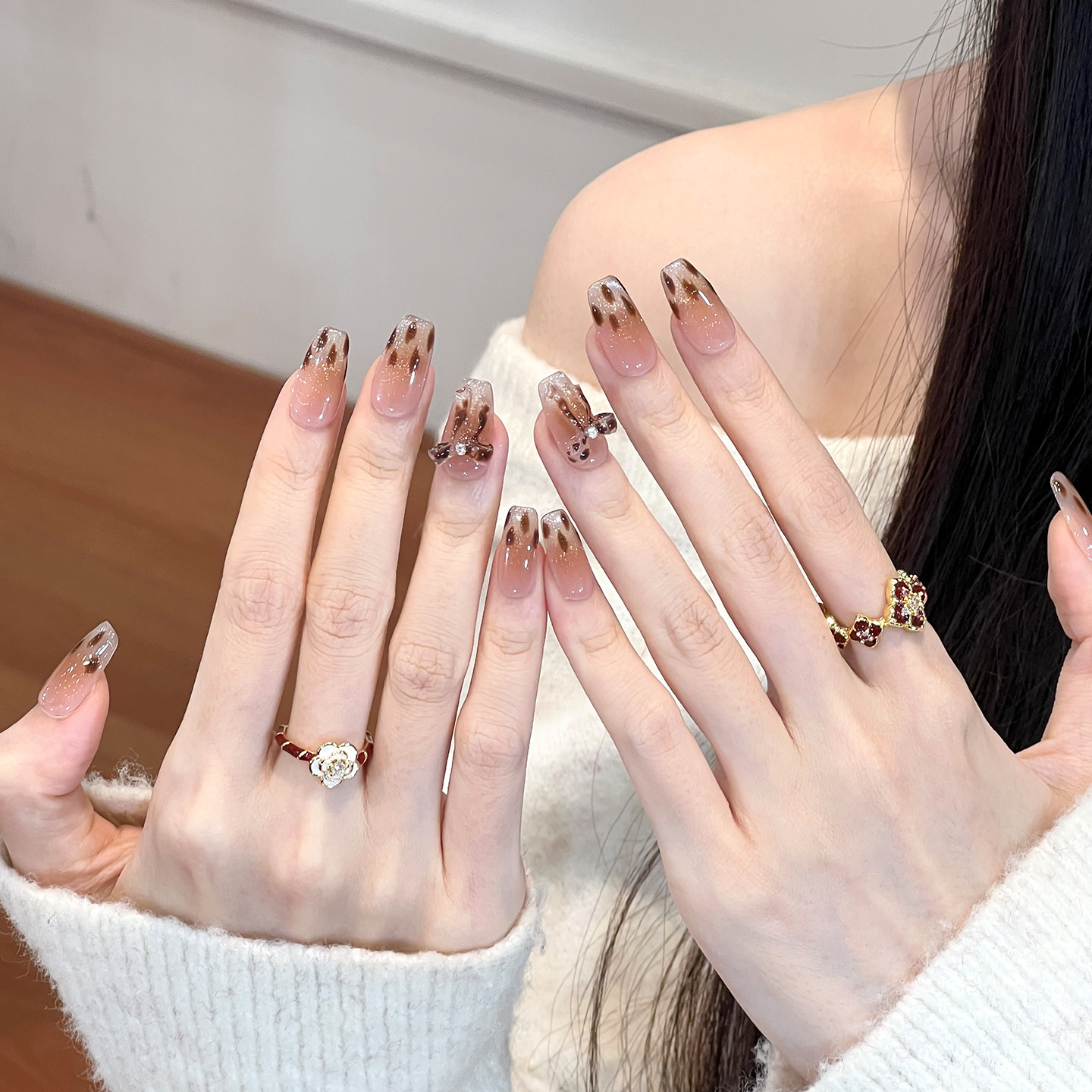 植兔手工穿戴甲短款2025新款法式焦糖渐变美甲轻奢高级感定制甲片,淘宝优惠券,粉丝福利购,淘宝优惠卷