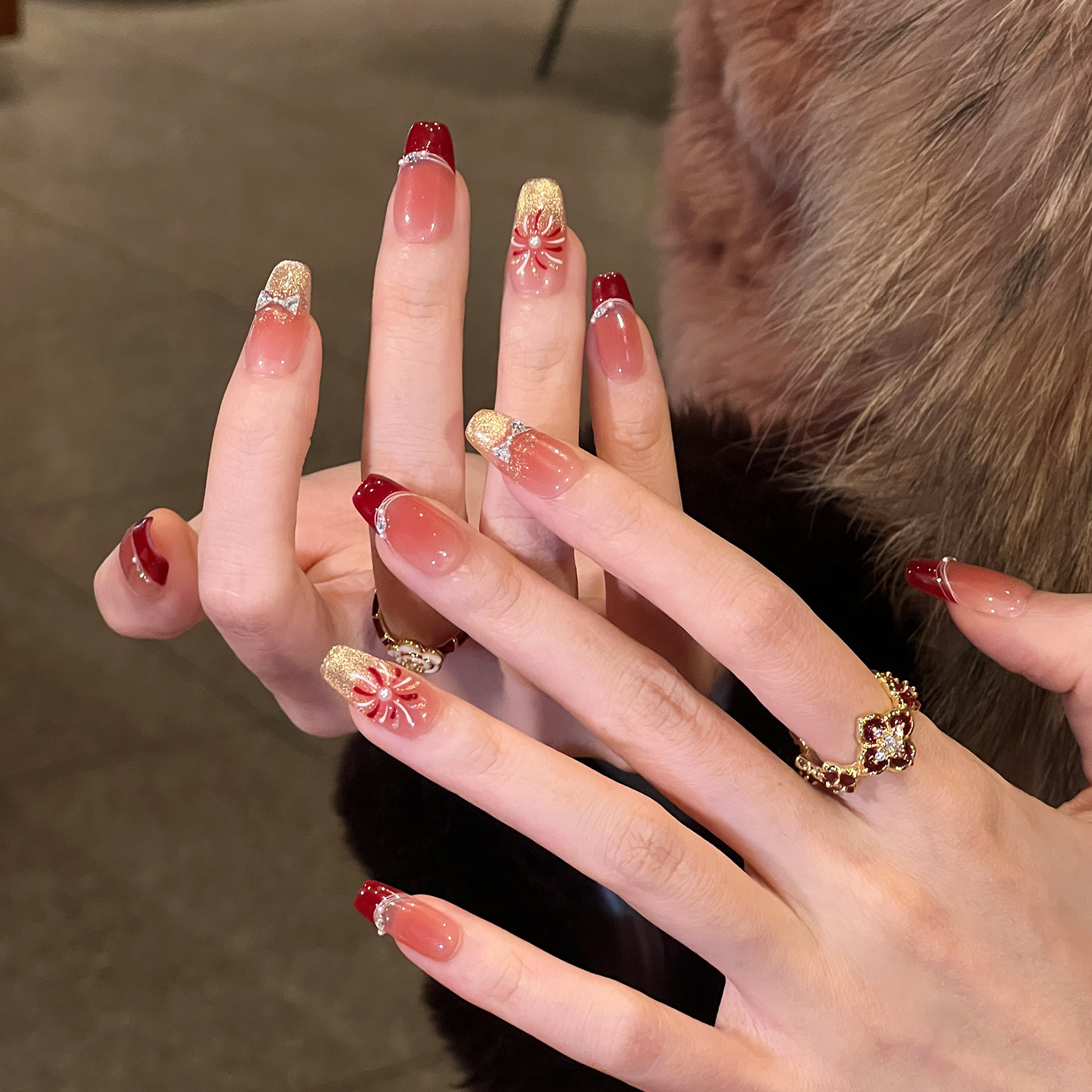 植兔穿戴甲中长款高级感新年招财法式红色美甲显白手工指甲贴片,淘宝优惠券,粉丝福利购,淘宝优惠卷