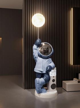 太空人宇航员摆件客厅电视柜大型落地装饰品蓝牙音响乔迁新居礼物