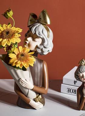 柏梵捧花女孩摆件家居装饰品北欧轻奢客厅电视柜装饰花瓶闺蜜礼物