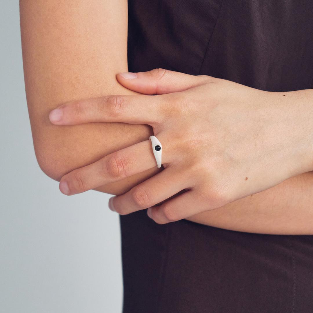 OLIOEACETO sterling silver spire ring