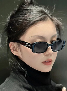 欧美方形流星复古墨镜女潮韩版方圆脸显瘦高级感新款太阳镜