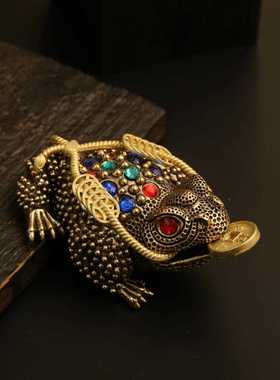 直销新款黄铜叼钱三足金蟾摆件 客厅迎宾桌办公室招财摆件工艺品