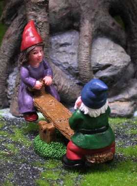 新款直销小矮人跷跷板创意花园微景观装饰品小摆件跨境圣诞侏儒树