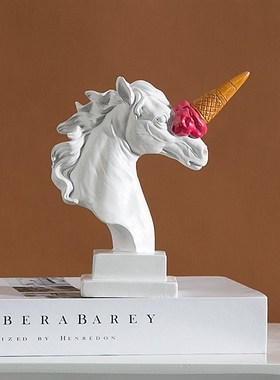 欧式现代热品冰淇淋砸马头u雕塑简约卧室客厅玄关桌面装饰摆件包