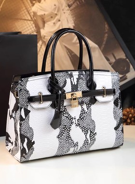 样板房包包摆件女士衣帽间衣柜橱窗软装饰品全屋定制展厅陈列道具