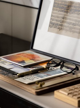 挂画样板间办公书桌垫台灯阅读主题桌面组合饰品售楼处书房搭配