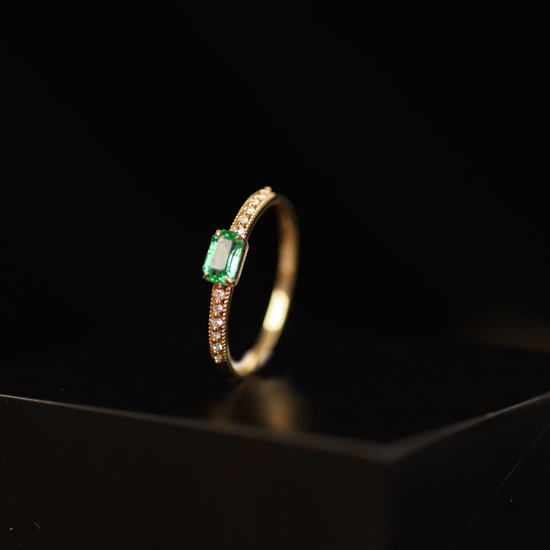 QUEENA.Z 2026 New Designer Series Women’s Emerald Ring HK460306006