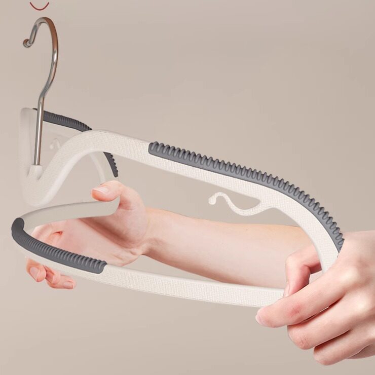 短颈矮脖子衣架家用挂衣无痕加厚防肩角衣服挂架晾衣滑不起包衣撑