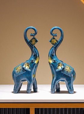 金色大象摆件高级感客厅一对大象吸水招财镇宅家居酒柜装饰工艺品