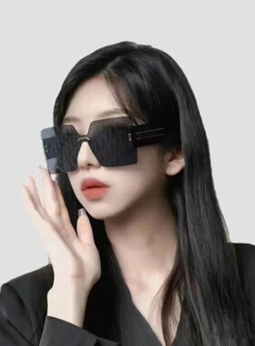 D家防紫外线方形欧美女字母墨镜