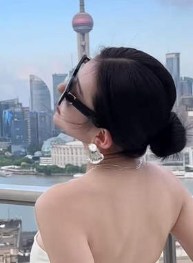 D家菱格纹防紫外线猫眼女潮墨镜