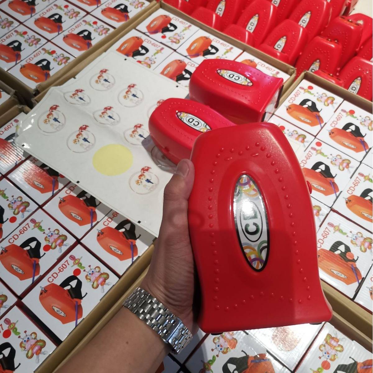 CD607便携式长条气球电动充气泵 蓄电小型单孔气球泵充气泵 - 图0