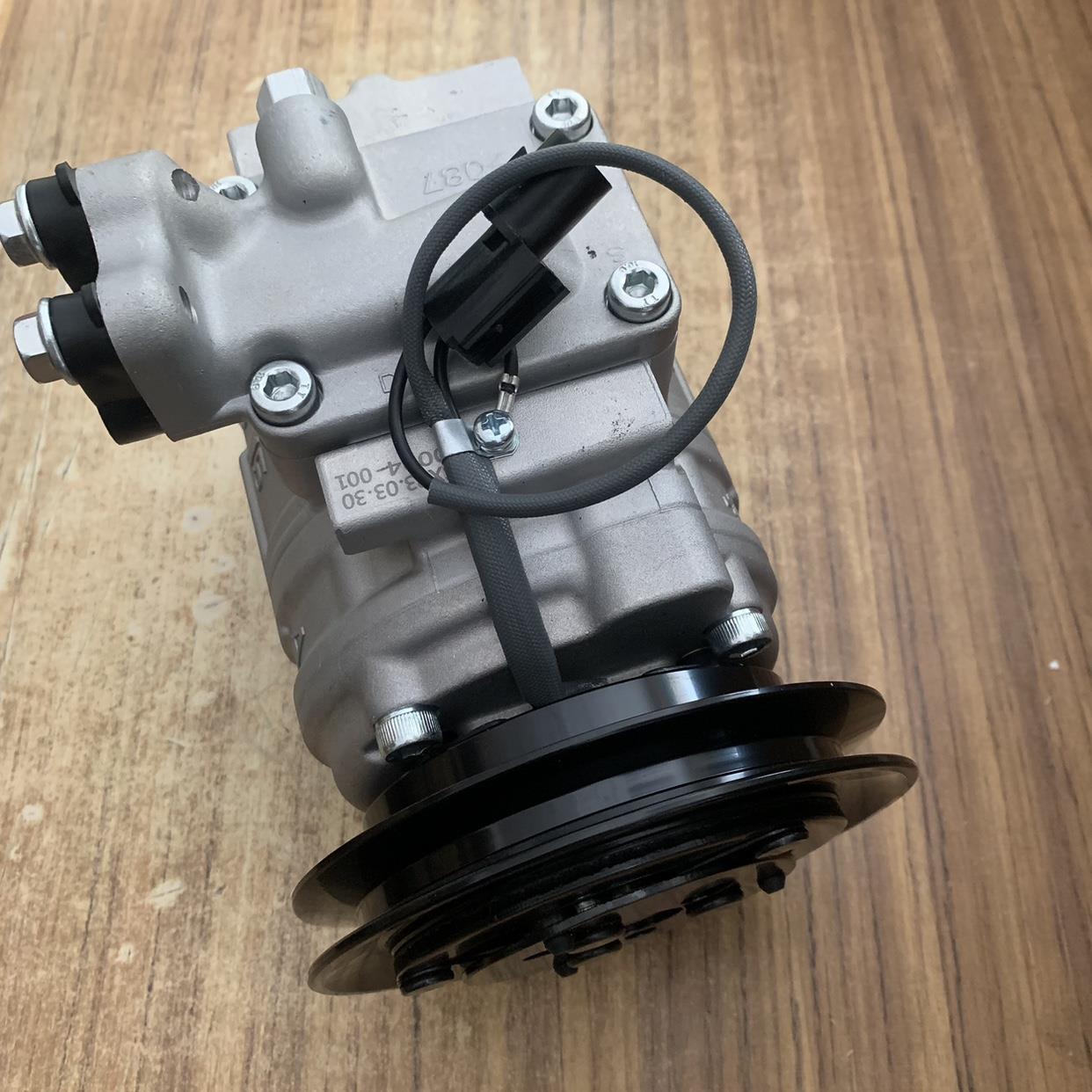 临工660F/665挖机空调压缩机/空调泵临工65/85/80挖机空调压缩机 - 图1