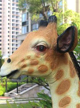 大型户外仿真长颈鹿玻璃钢雕塑园林庭院商场小区门口装饰落地摆件