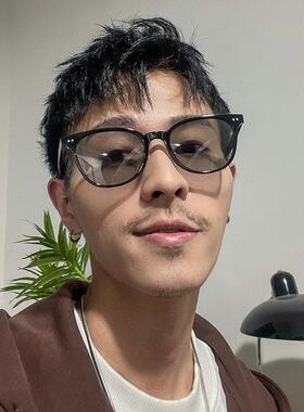 方形高级感痞帅太阳眼镜抗UV浅灰色偏光墨镜女驾驶男款开车专用