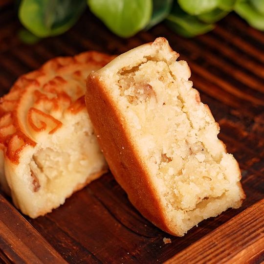 Xinjiang specialty Chinese-style milk puff pastry