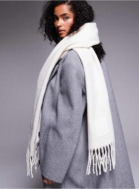 ASOS DESIGN 女士 围巾 Weekend Collective 毛茸茸(白色)