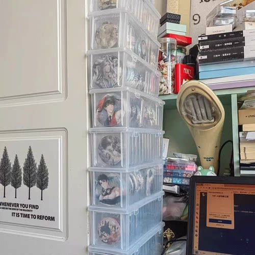 透明卡牌收纳盒吧唧防尘奥特曼卡片桌面谷子镭射徽章整理盒展示架 - 图0