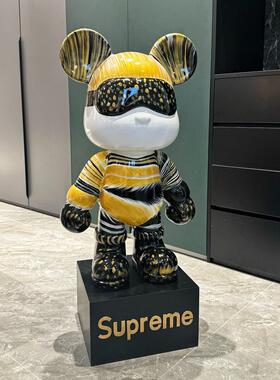 手绘暴力酷熊装饰品客厅落地式电视柜装饰品存钱罐商店开幕乔迁礼