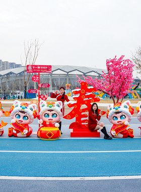 蛇年美陈商场卡通摆件春