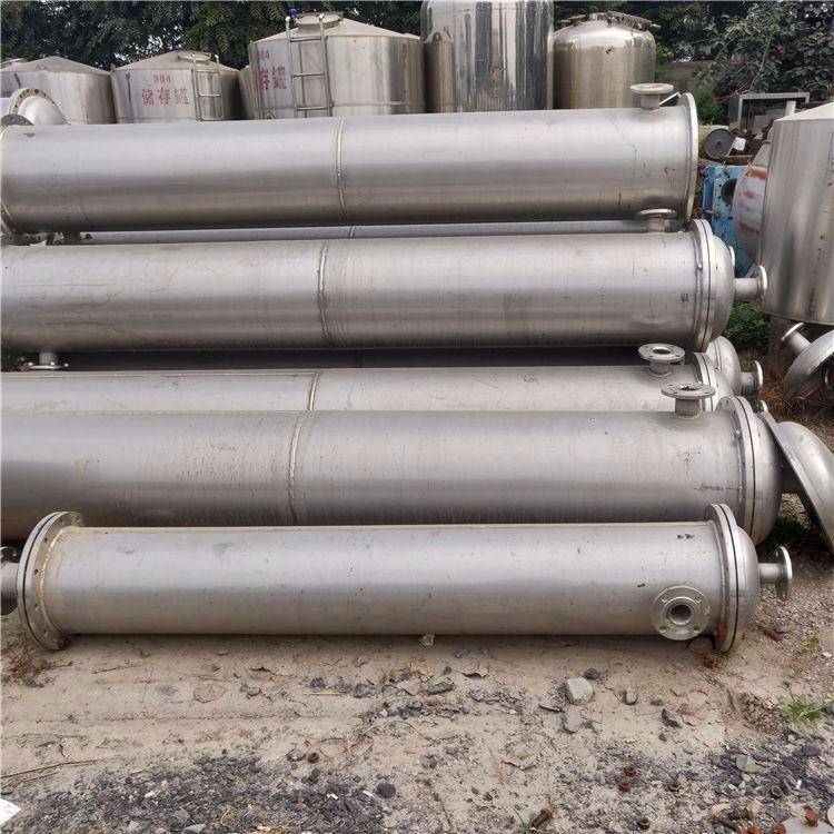 化工工业盐水冷凝器40平方换热器食品用304不锈钢无缝列管冷凝器 - 图1