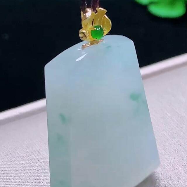 Burmese Jade No Matter Brand Inlaid Gold Jade Pendant Natural Jade