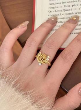 灵蛇与玫瑰戒指女款小众设计高级感镀金色本命年生肖蛇指环国潮风