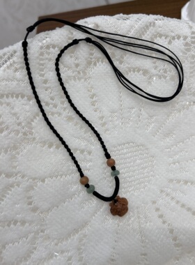 桃木护身符女士木质桃核红绳项链编织女士真桃木护身挂件锁平安锁