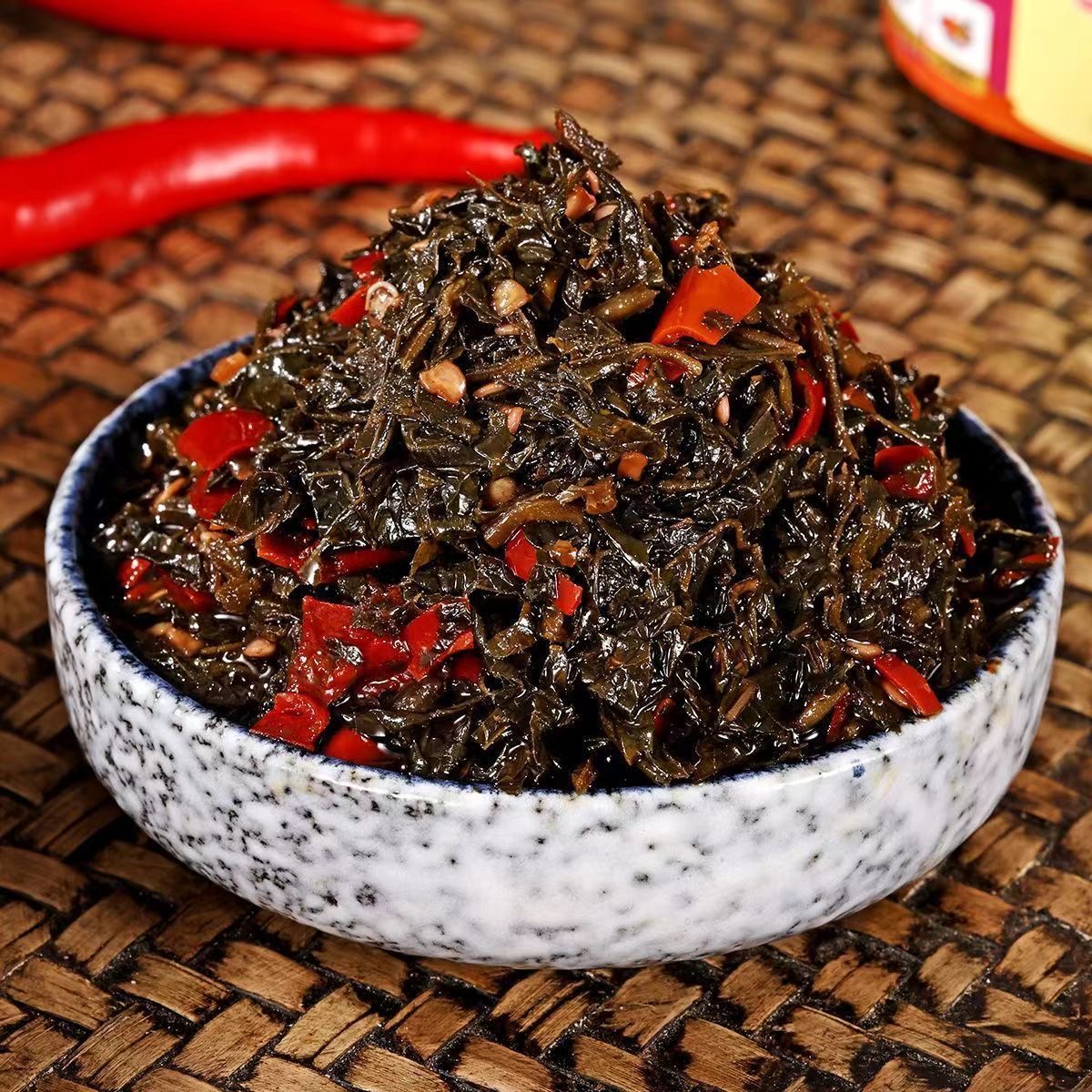 工厂直销】紫苏酱新鲜香辣拌面拌饭神器素食开胃下饭菜家用罐装
