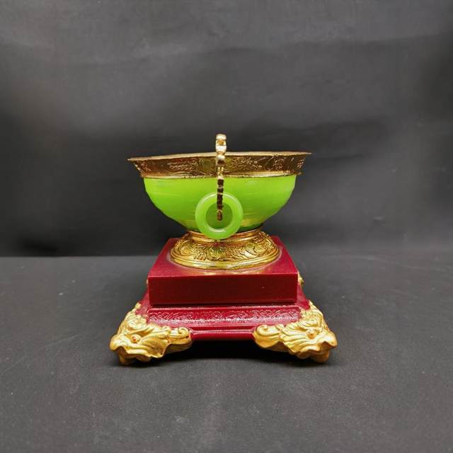 Luminous dragon, wealth and auspicious tripod ornaments, inlaid crafts, home living room ornaments, antiques and miscellaneous ornaments