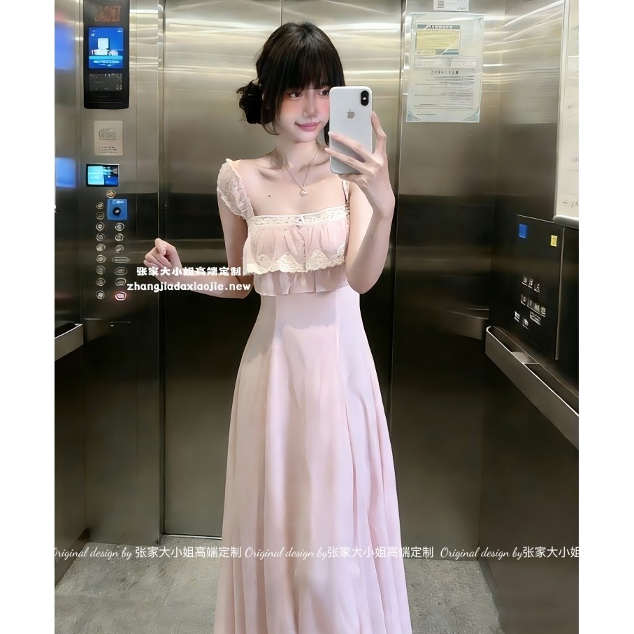 法式气质蕾丝拼接吊带裙女春季新款海边度假长裙设计感波点连衣裙,淘宝优惠券,粉丝福利购,淘宝优惠卷