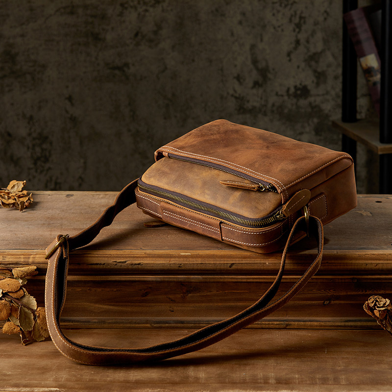 手工牛皮休闲单肩包男横款方形简约百搭斜挎包复古青年拉链男包包,淘宝优惠券,粉丝福利购,淘宝优惠卷