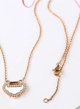 银轻奢风高级感满满小巧爱心锁项链生日送朋友送女友送男友