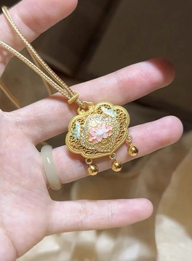 蝶恋花福锁包双面莲花项链女