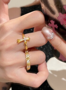 轻奢精致鸢尾花镶钻十字架