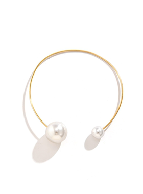 现代样板间衣帽梳妆台摆件