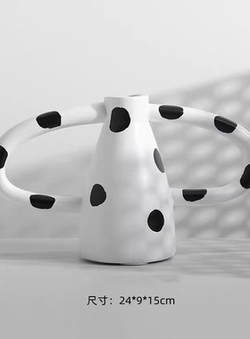 样板间儿童房桌面摆件售楼处儿童区柜内搭配花器木质玩具软装饰品